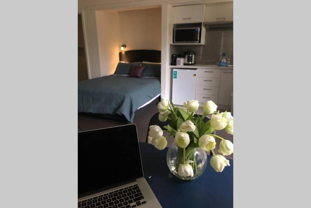 Апартаменты East Melbourne City Studio - Amazing Location & Sunny Charm Экстерьер фото